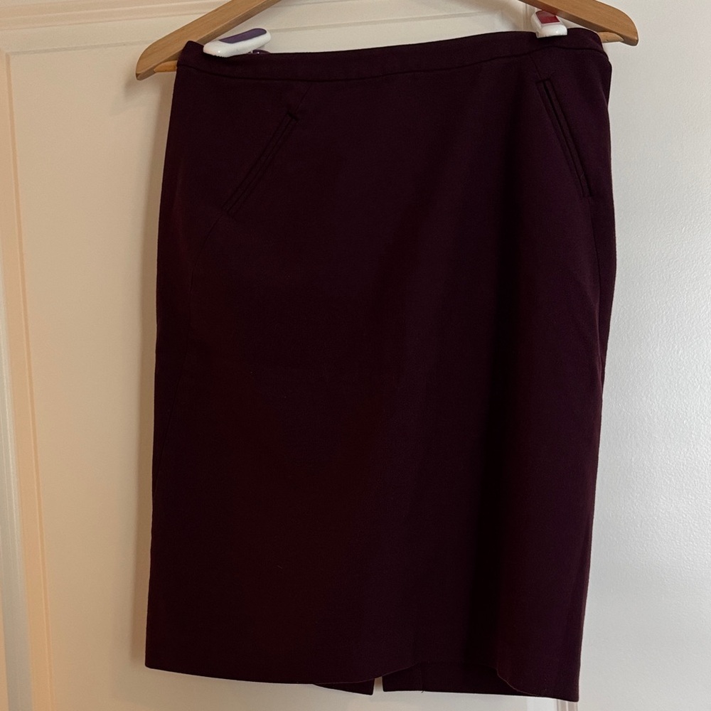 Elegant Burgundy Pencil Skirt - Loft - Size 4